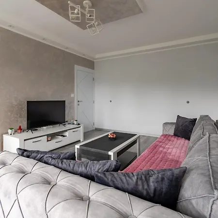 Ivana Apartment *
